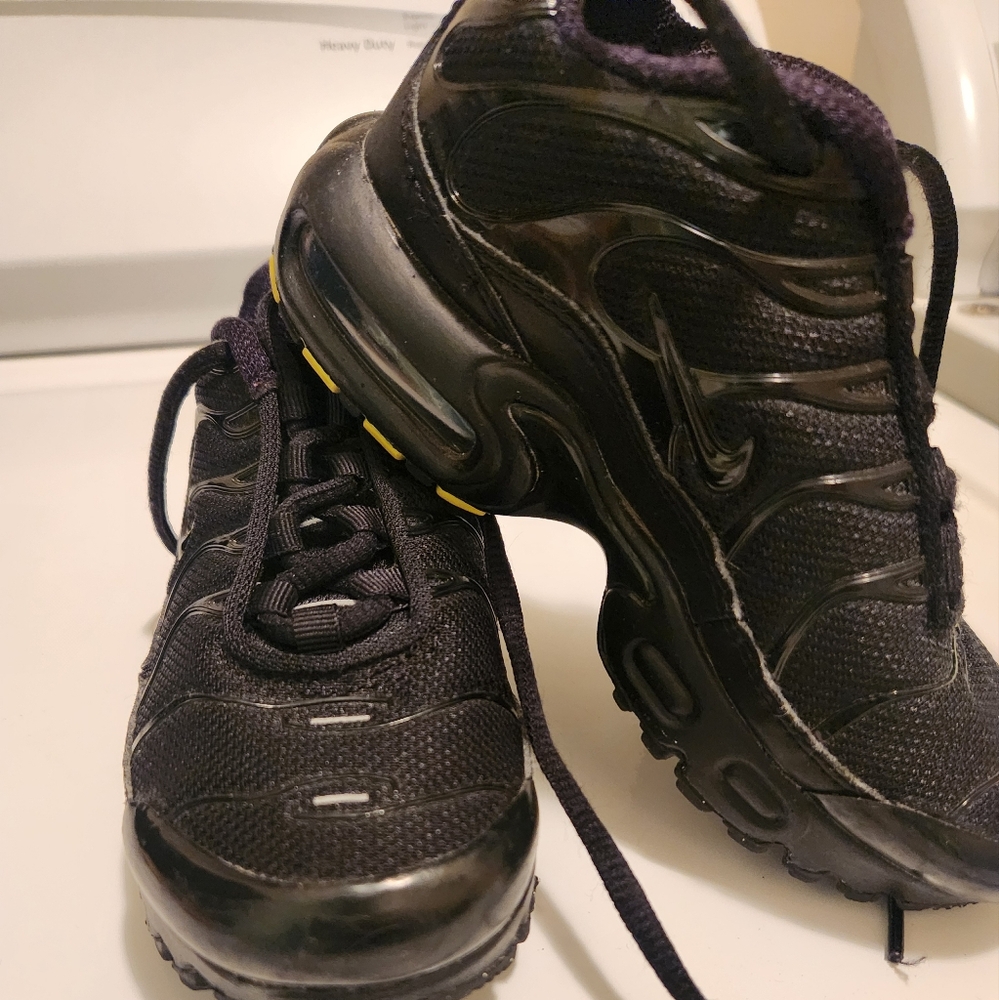 Children's shoes